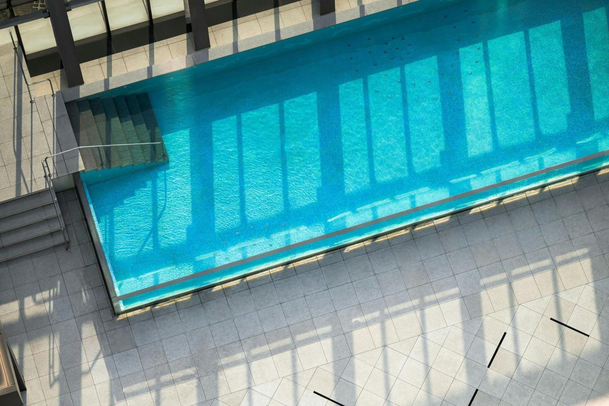 Le Meridien Taichung Exterior photo The pool at the top of the hotel